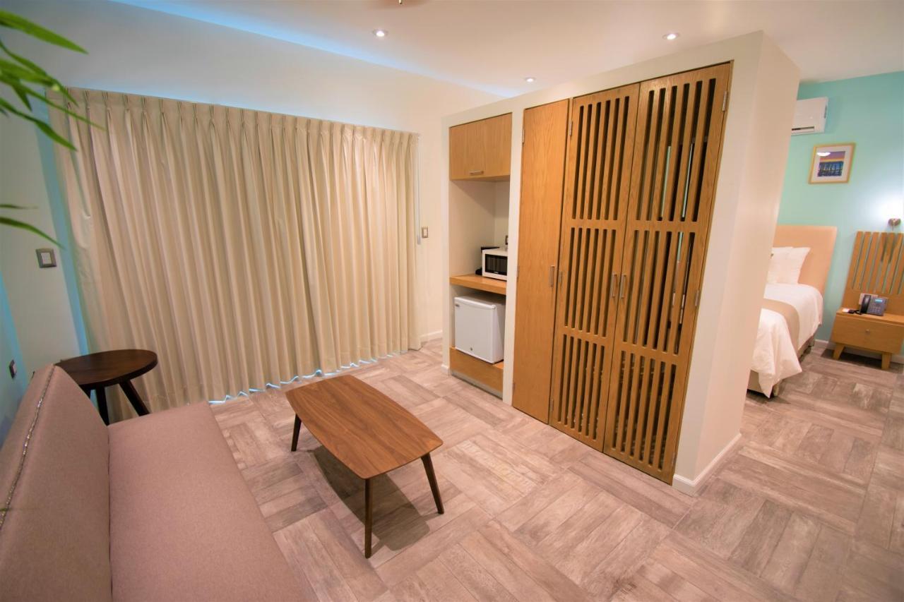 Bartolome Oceanfront Suites Isla Mujeres Exterior photo