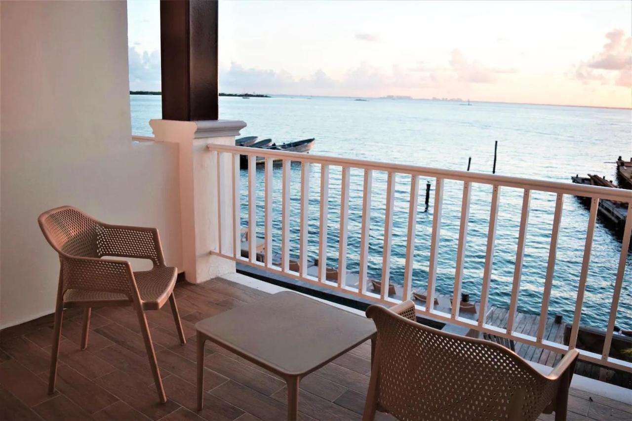 Bartolome Oceanfront Suites Isla Mujeres Exterior photo